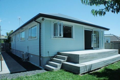 Photo of property in 869 Ferry Road, Woolston, Christchurch, 8023