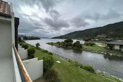 Photo of property in 10/45 Beach Road, Waikawa, Picton, 7220