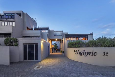 Photo of property in Highwic, 32u5 Hobson Street, Thorndon, Wellington, 6011