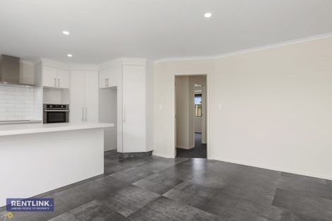Photo of property in 10 Fearnley Grove, Pyes Pa, Tauranga, 3112