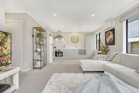 Photo of property in 142u3 Forest Lake Road, Forest Lake, Hamilton, 3200