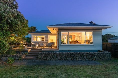 Photo of property in 59 Manly Street, Paraparaumu Beach, Paraparaumu, 5032