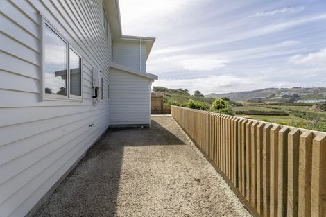 Photo of property in 7 Pine Hill Rise, Glenside, Wellington, 6037