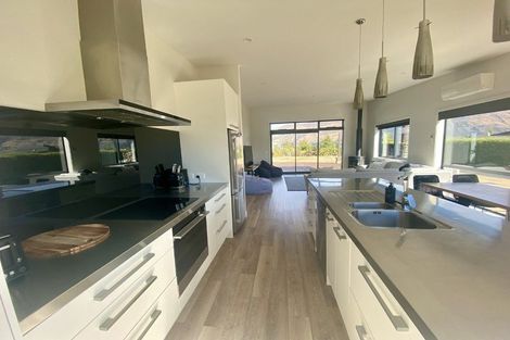 Photo of property in 6 Clutha Place, Wanaka, 9305