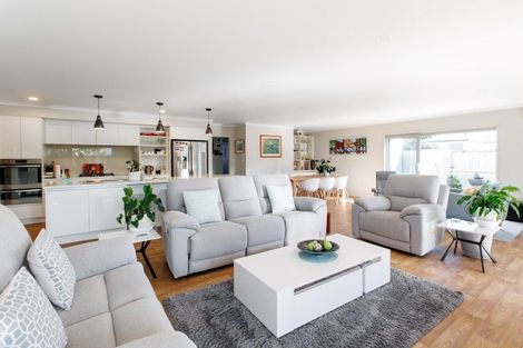 Photo of property in 4 William Place, Ohope, 3121