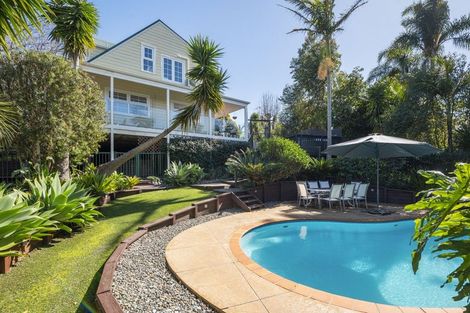 Photo of property in 12 Regia Close, Half Moon Bay, Auckland, 2012
