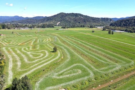 Photo of property in 47 Inwoods Road, Parklands, Christchurch, 8083