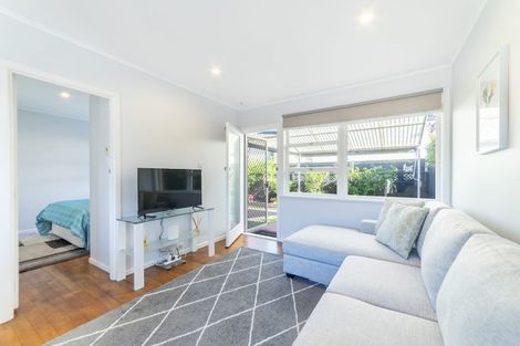 Photo of property in 2/14 Waterloo Road, Milford, Auckland, 0620