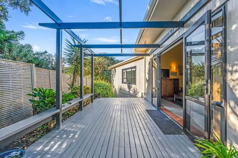 Photo of property in 5 Ocean View Terrace, Baylys Beach, Dargaville, 0377
