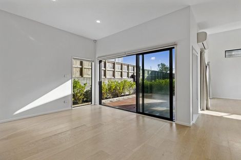 Photo of property in 5 Matau Way, Hauraki, 0622