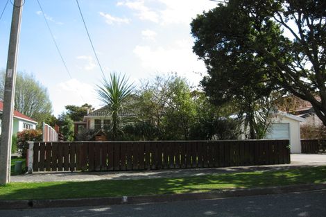 Photo of property in 249 Riverside Drive, Waterloo, Lower Hutt, 5011