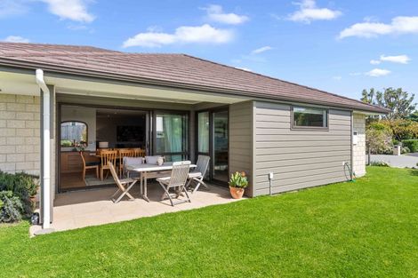 Photo of property in 38 Titoki Road, Waikanae Beach, Waikanae, 5036