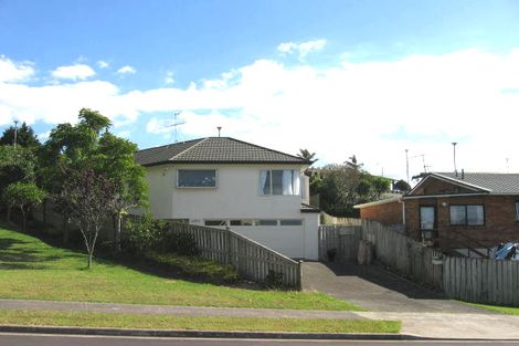 Photo of property in 1/3 Jacanas Place, Unsworth Heights, Auckland, 0632