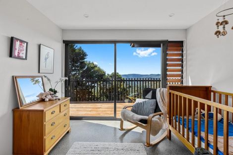 Photo of property in 23 Log Race Road, Piha, 0772