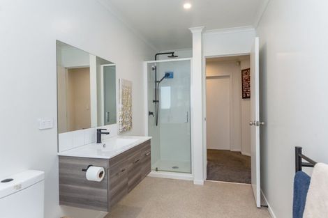 Photo of property in 4 Devon Lane, Carterton, 5713