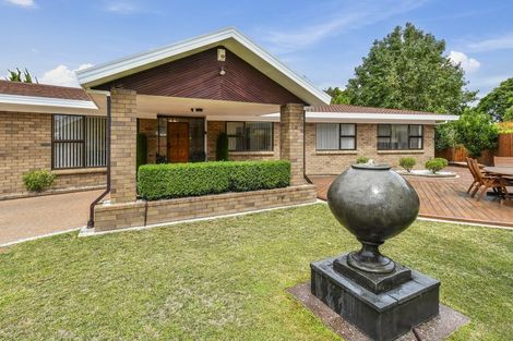 Photo of property in 14 Framalda Place, Conifer Grove, Takanini, 2112