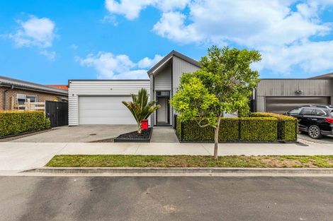 Photo of property in 11 Makete Crescent, Hobsonville, Auckland, 0618