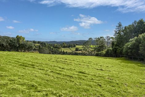 Photo of property in 13 Vaughans Road, Okura, Albany, 0792