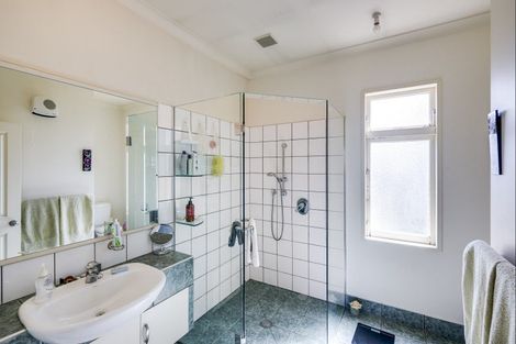 Photo of property in 106 Stortford Street, Saint Leonards, Hastings, 4120