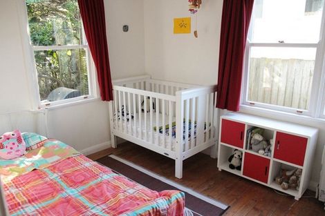 Photo of property in 105 Te Pene Avenue, Titahi Bay, Porirua, 5022