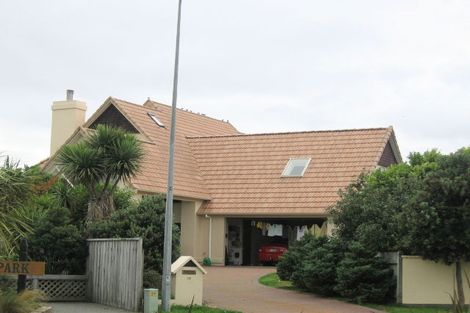 Photo of property in 15 Kakapo Court, Paraparaumu Beach, Paraparaumu, 5032