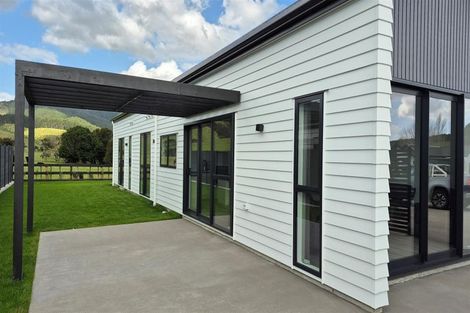 Photo of property in 12 Mataikokako Loop, Kawakawa Bay, 2585