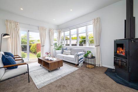 Photo of property in 58 Wilsons Road, Saint Martins, Christchurch, 8022