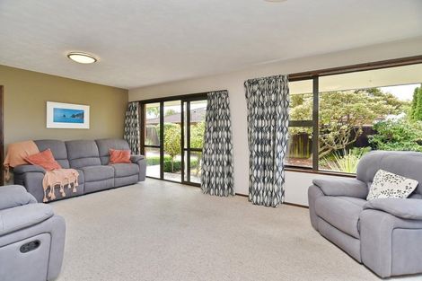 Photo of property in 15 Connemara Drive, Northwood, Christchurch, 8051