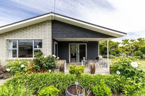 Photo of property in 701 Queen Street East, Parkvale, Hastings, 4122