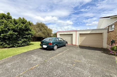 Photo of property in 1/62 Vera Road, Te Atatu South, Auckland, 0610