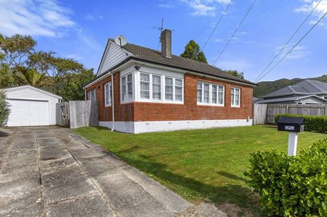 Photo of property in 114 Judd Crescent, Naenae, Lower Hutt, 5011