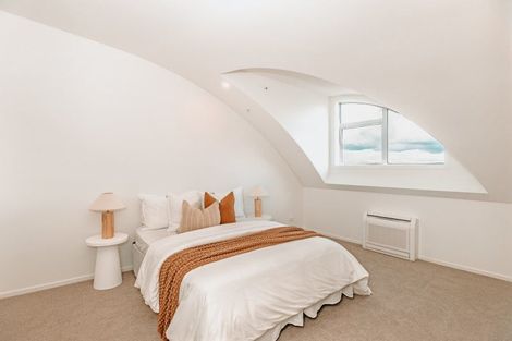 Photo of property in 1/4 Reads Quay, Gisborne, 4010