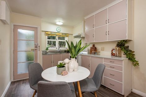 Photo of property in 13f3 Luckie Street, Tawa, Wellington, 5028