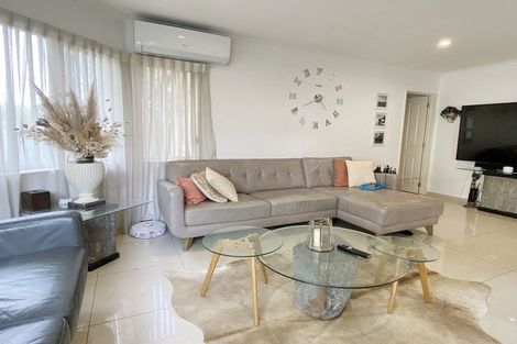 Photo of property in 2 Carbisdale Road, Flat Bush, Auckland, 2016