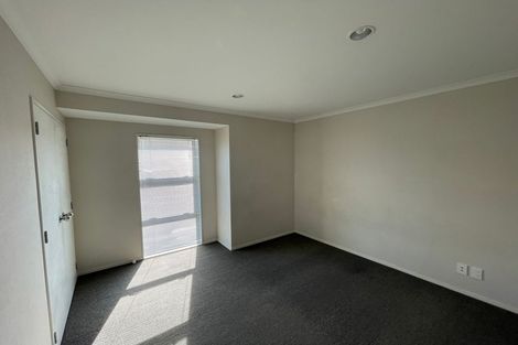 Photo of property in 3 Lorenzo Way, Flat Bush, Auckland, 2016