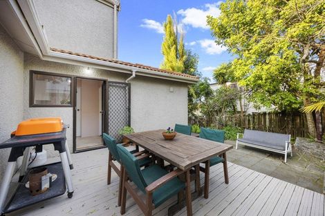 Photo of property in 2/10e Penning Road, Castor Bay, Auckland, 0620
