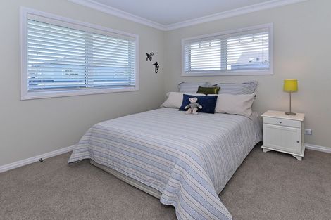 Photo of property in 5 Hinau Street, New Lynn, Auckland, 0600