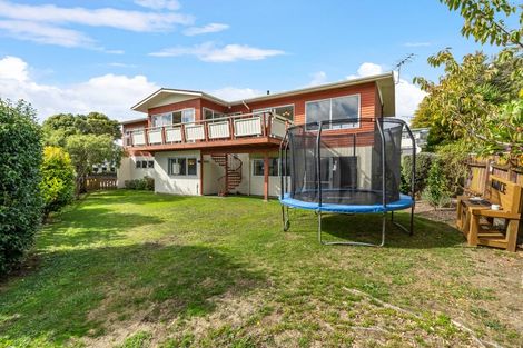 Photo of property in 2 Leeward Drive, Whitby, Porirua, 5024