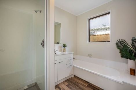 Photo of property in 25 Staysail Place, Whitby, Porirua, 5024