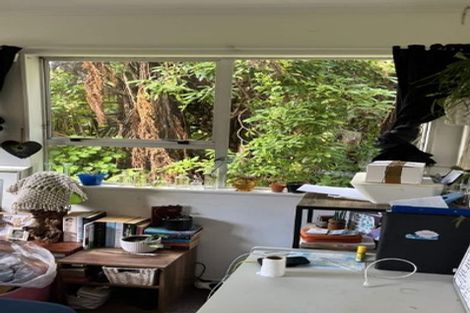 Photo of property in 10 Martin Grove, Normandale, Lower Hutt, 5010