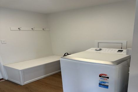 Photo of property in 4 Santa Rosa Terrace, Forrest Hill, Auckland, 0620