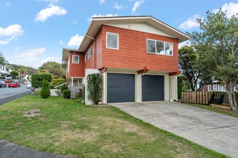 Photo of property in 2 Leeward Drive, Whitby, Porirua, 5024