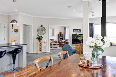 Photo of property in 355 Ngawhini Road, Hawera, 4674