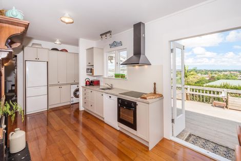 Photo of property in 6 Ngahere Road, Pukekohe, 2120