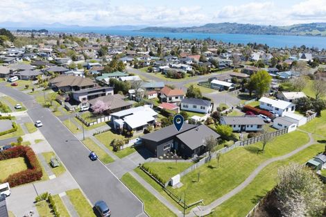 Photo of property in 17 Windsor Street, Richmond Heights, Taupo, 3330
