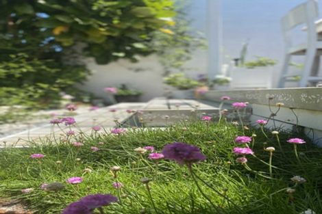 Photo of property in 32 Belt Road, Moturoa, New Plymouth, 4310