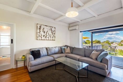 Photo of property in 161 Birkenhead Avenue, Birkenhead, Auckland, 0626