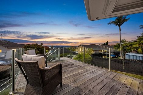 Photo of property in 40 Westpark Drive, West Harbour, Auckland, 0618