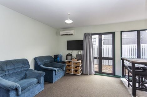 Photo of property in 4/74 Hansons Lane, Upper Riccarton, Christchurch, 8041