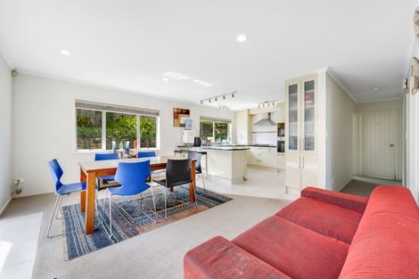 Photo of property in 10 Baverton Drive, Flat Bush, Auckland, 2016